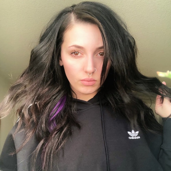 Meet your Posher, Alaynha - Picture 2 of 2